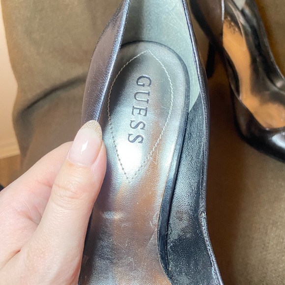 Pointed Toe Guess Heels, low side profile - Picture 5 of 6